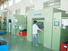 Friction welding machine